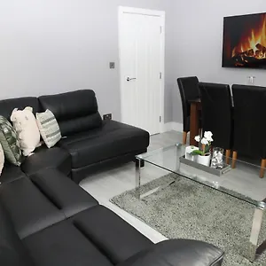 Apartment Homely 1-bed In 